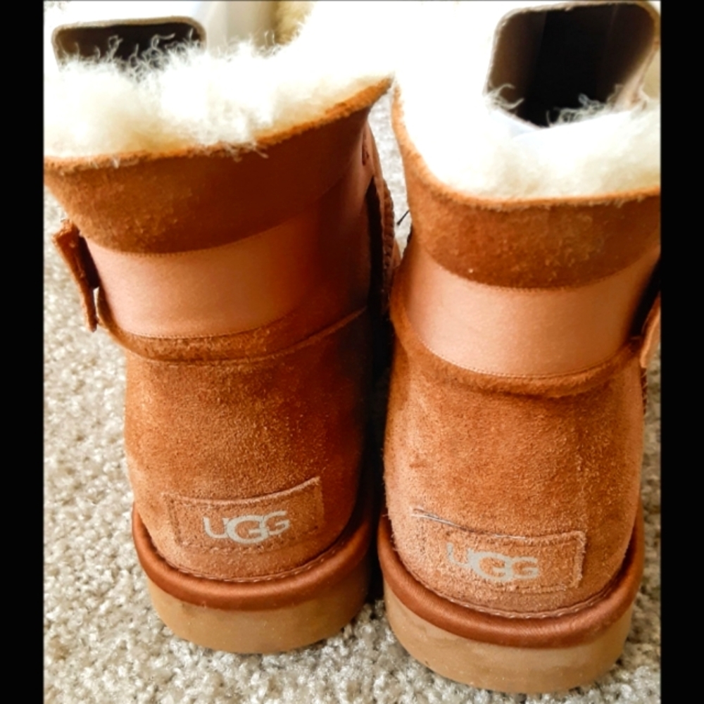 UGG - Picture 9 of 10